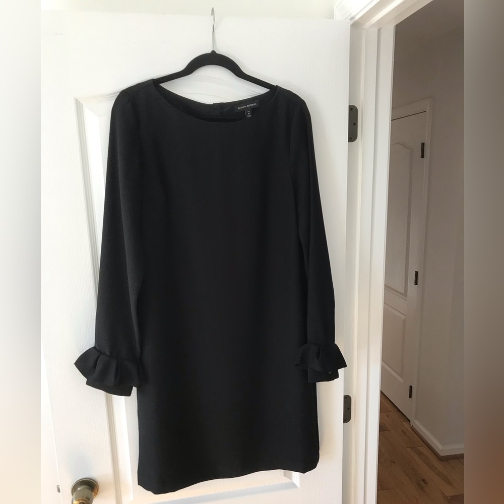 Black Banana Republic shift dress